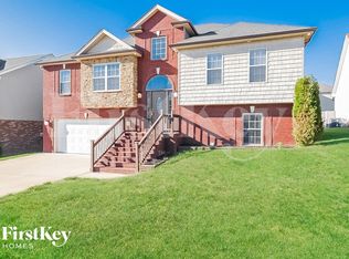 1458 Raven Rd, Clarksville, TN 37042