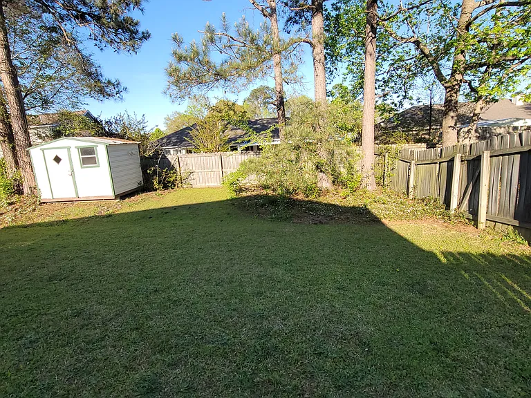 7108 Vinings Way — Photo 2