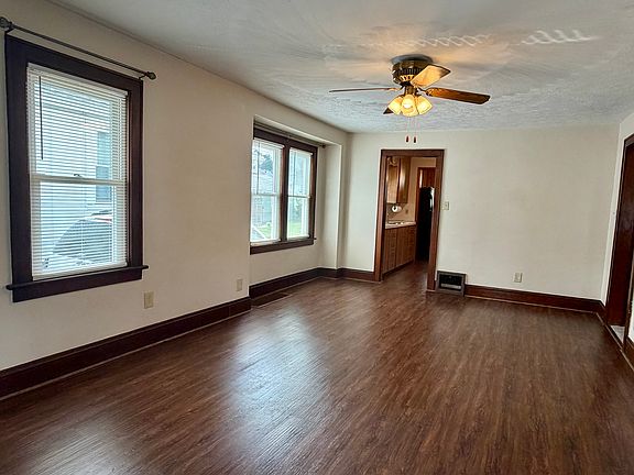 3rd image of 474 Franklin Ave