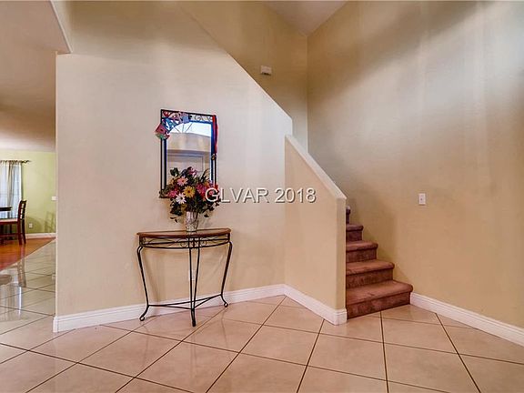 5th image of 6002 Stone Hollow Ave