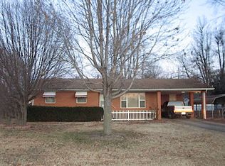 1104 Stokelan Dr, Malden, MO 63863