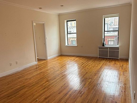 4th image of 22 W 77th St #68