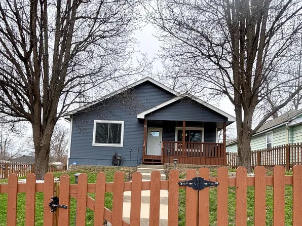 817 Thornton St, Leavenworth, KS 66048