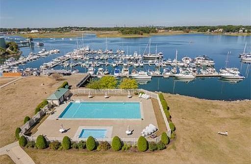 4th image of 200 Cove Way Unit 404