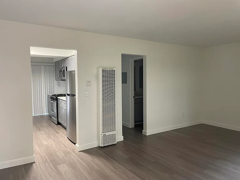 Coast Apartments — Photo 3