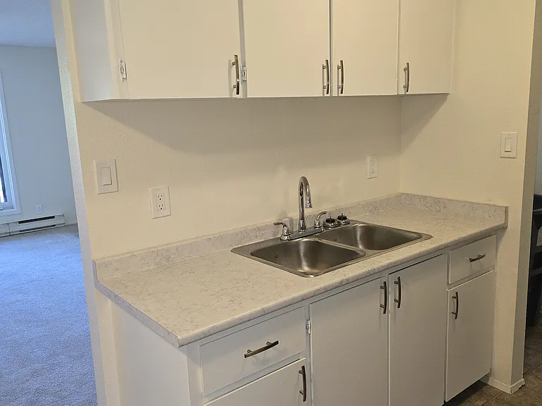 4001 Enemark Cres — Photo 24