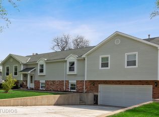 1631 S Lorraine Rd, Glen Ellyn, IL 60137