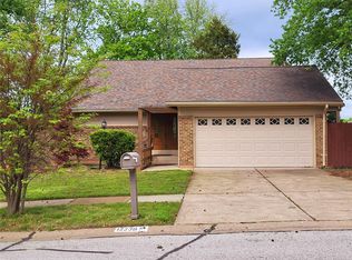 12238 Trailoaks Ct, Florissant, MO