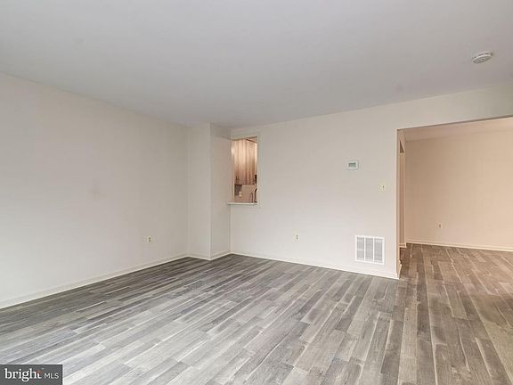 5th image of 16338 Brook Trail Ct
