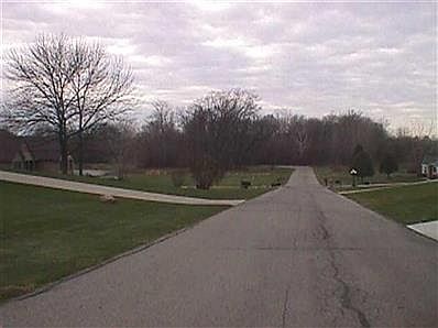 4th image of 2482 E Hickory Blvd
