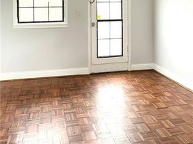 1443 Oxford Rd NE, Atlanta, GA