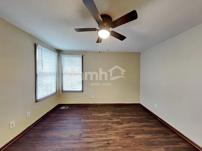 6738 Inverness St — Photo 14