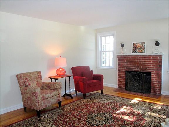 2nd image of 222 Parkside Dr