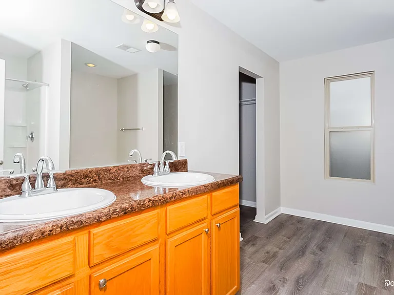 230 Harold Murphy Dr — Photo 8