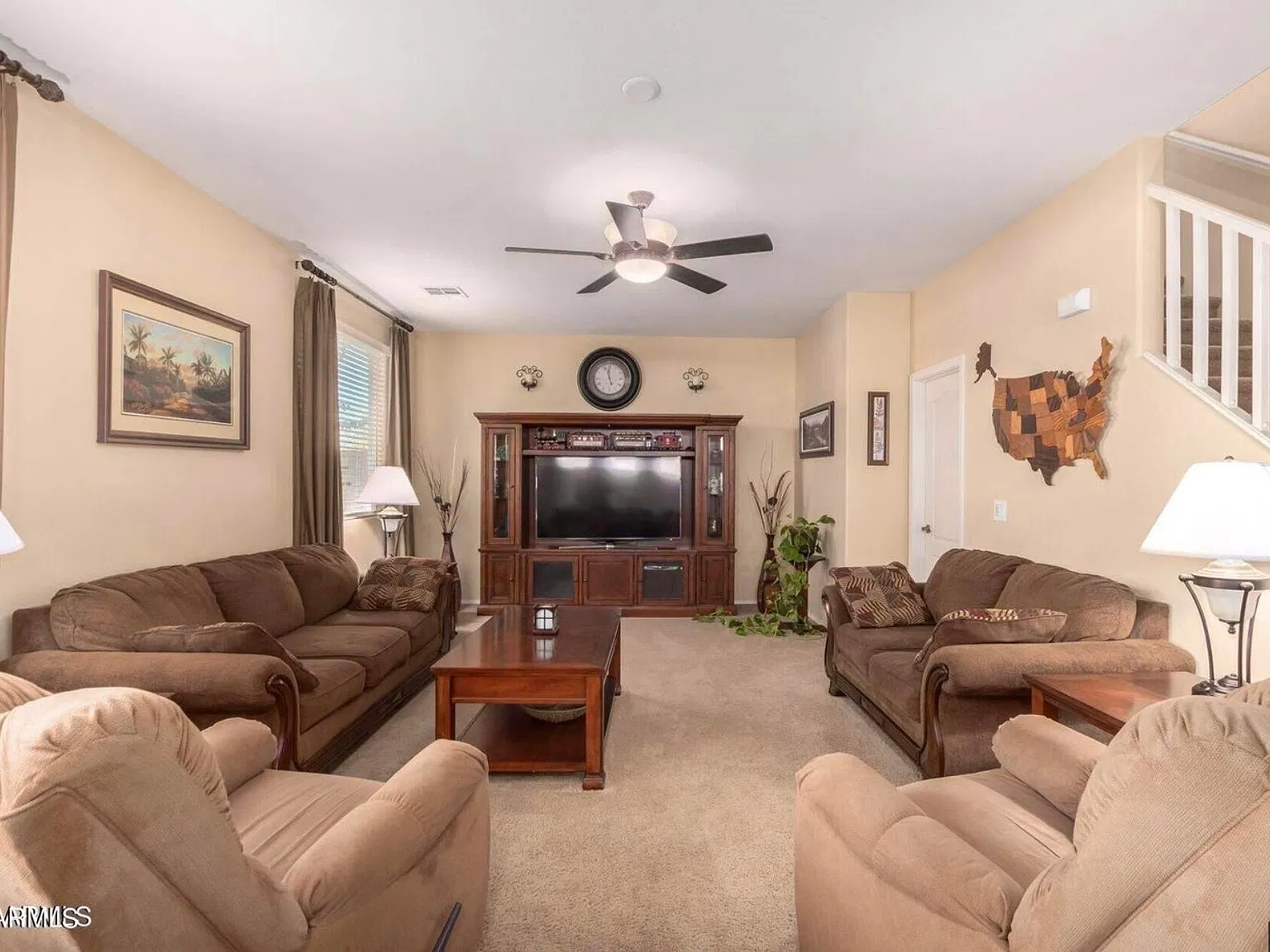 3 bed, 2.5 bath, 1883 sqft, $2,350 — Photo 2