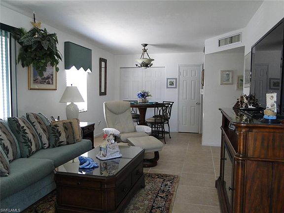 2nd image of 1047 Hartley Ave Unit 211