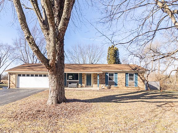 3rd image of 7828 N Sherman Dr