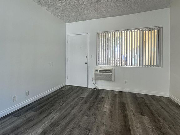 5th image of 8427 Tobias Ave #2-34