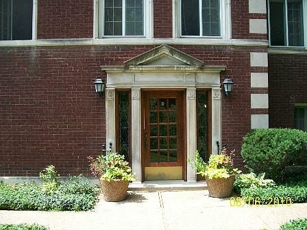 1st image of 1033 W Ontario St #3DN