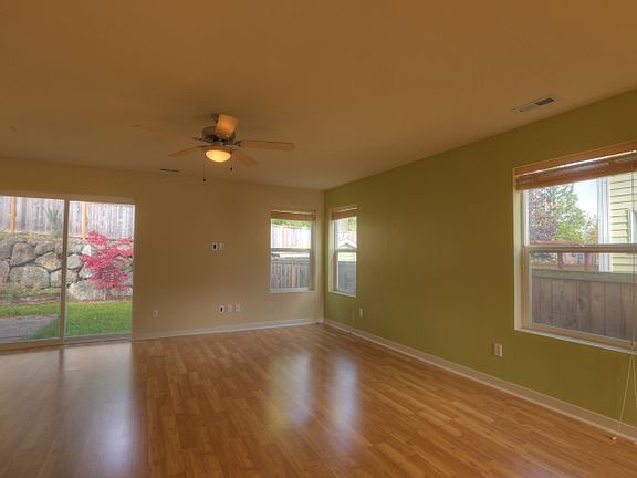 4th image of 21061 Nordby Dr NW