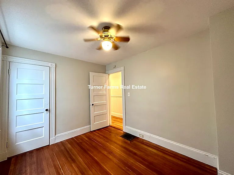 30 Roseclair St — Photo 27