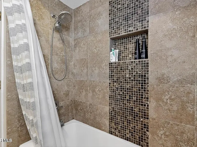 6909 Desert Canyon Dr — Photo 17