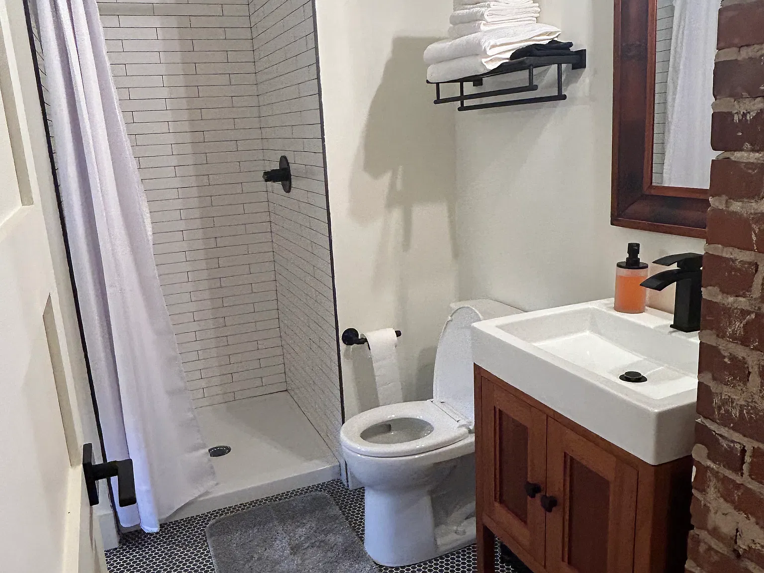 2 bed, 1120 sqft, $3,100 — Photo 4