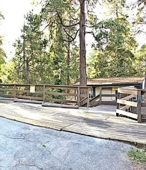 Lake Dr
