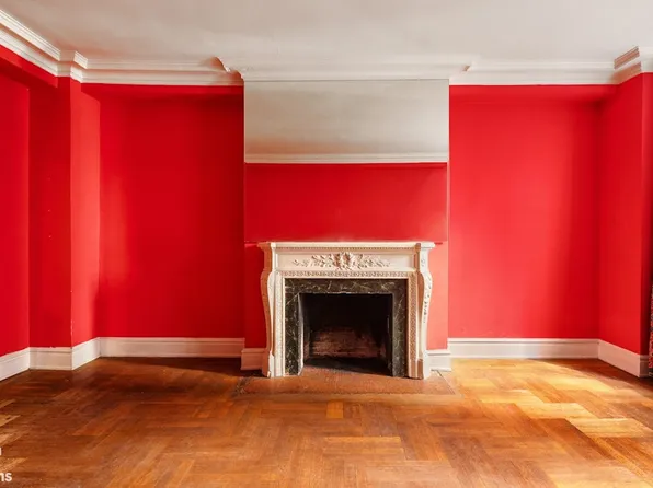 17 East 89th Street image 1 of 9