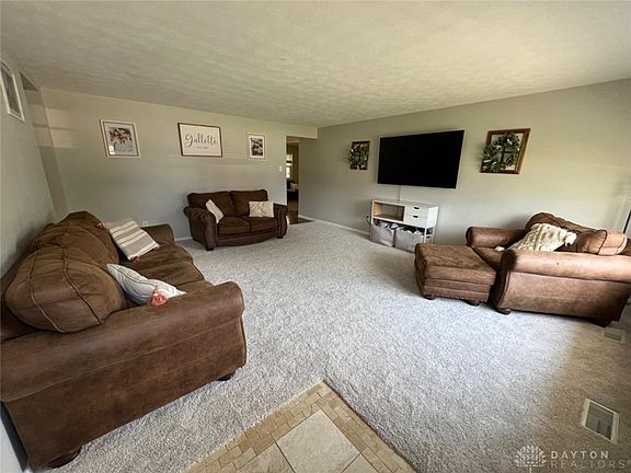 2nd image of 1022 Heathwood Dr