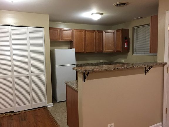 5th image of 1407 E 71st Pl