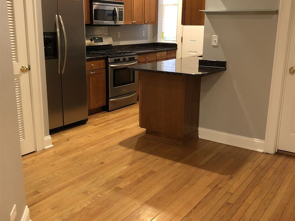 2nd image of 4122 N Spaulding Ave