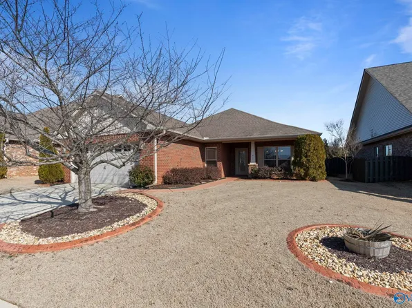 455 E Mossyleaf Dr, Huntsville, AL 35824