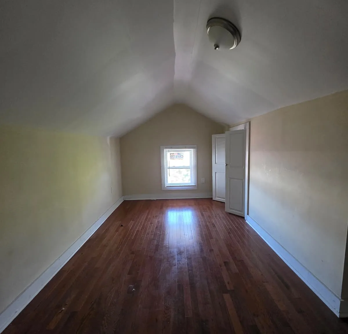 5 bed, $2,425 — Photo 4