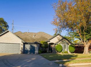 101 Hamptonridge Rd, Edmond, OK 73034