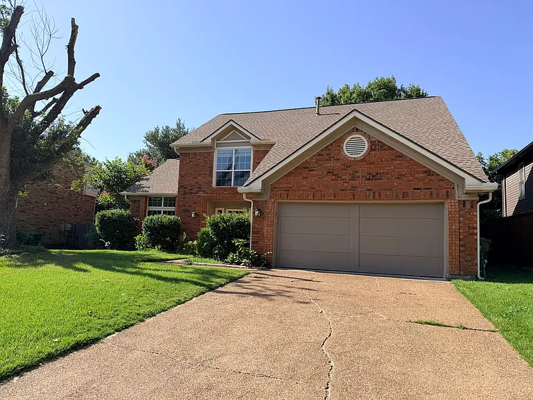 2417 Warwick Ave — Photo 3