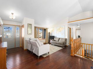 209 W Ironwood St, Brandon, SD 57005