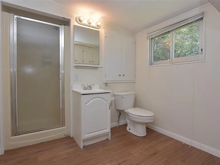 16013 Edwards Dr — Photo 19