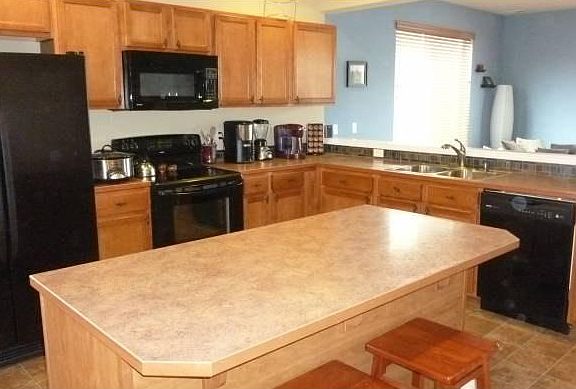 Spacious Island Kitchen