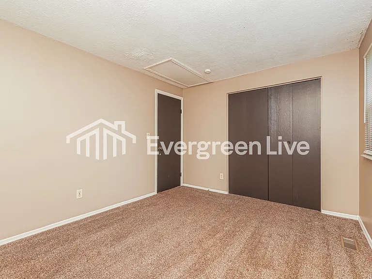 8199 Mount Charles Dr — Photo 10