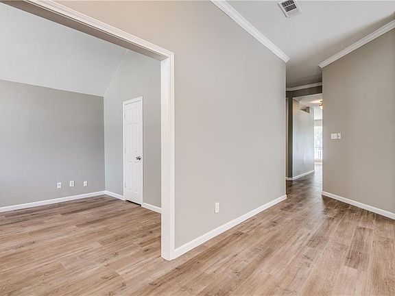 4th image of 5404 Lakeland Dr