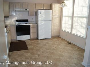10 Aspen Glen Ct, Owings Mills, MD 21117