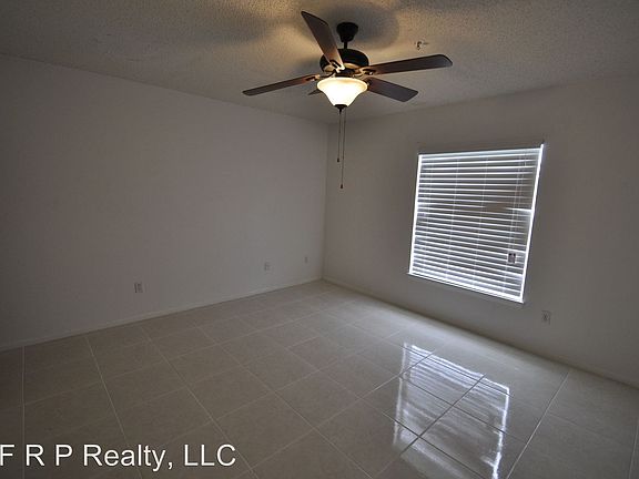 5th image of 144 Reserve 204 Cir
