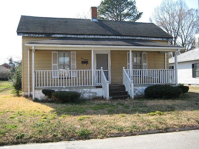 1st image of 916 Columbia Ave