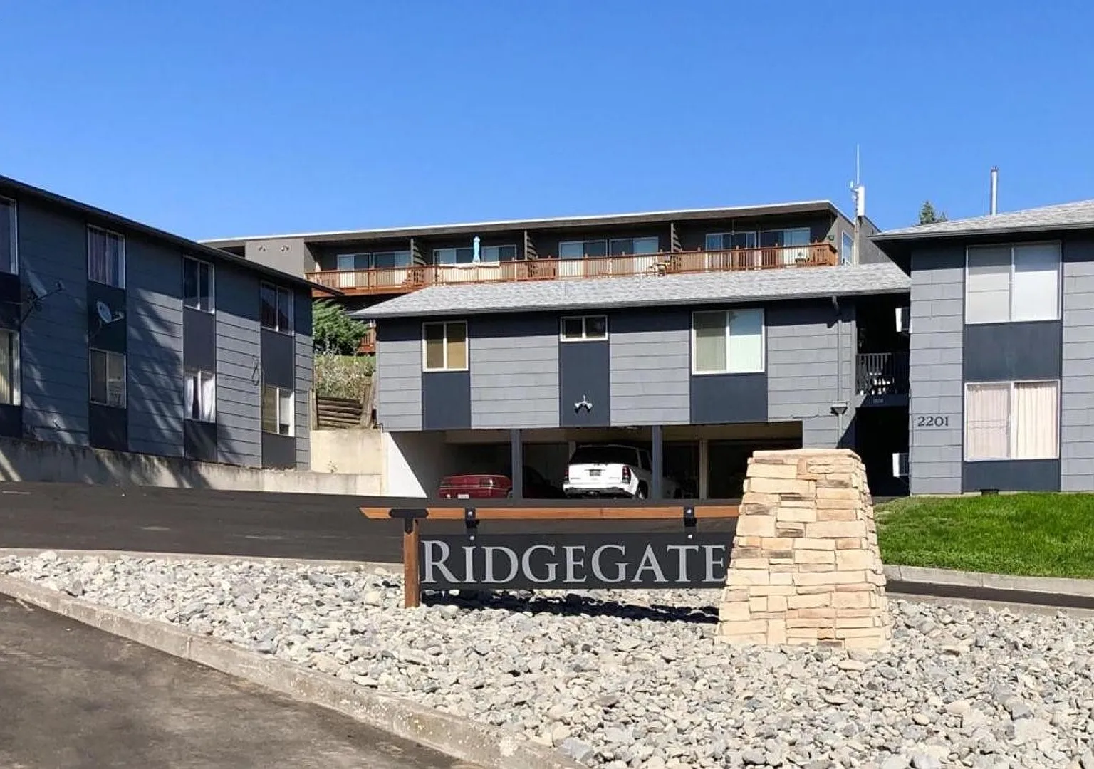 Ridgegate Apartments — Photo 2