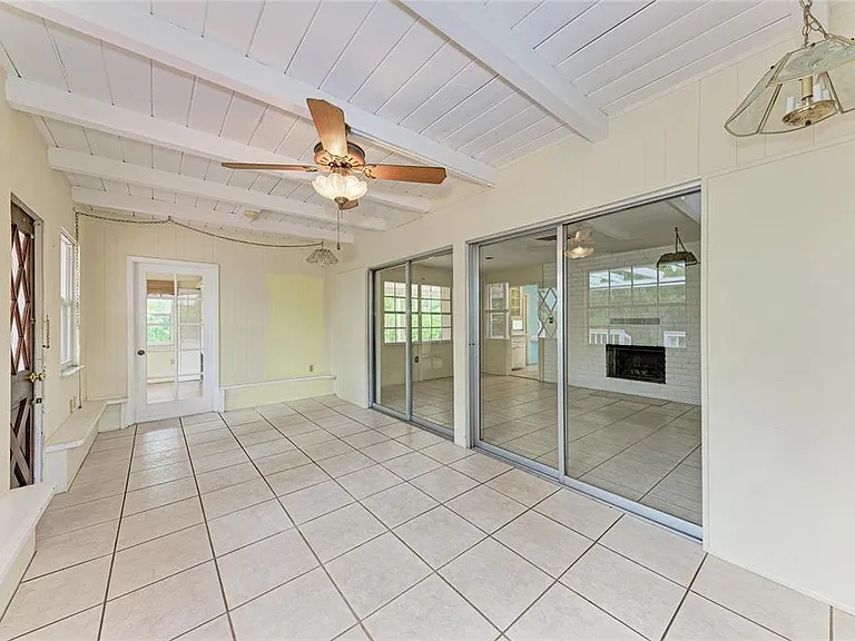 1827 Alta Vista St — Photo 32