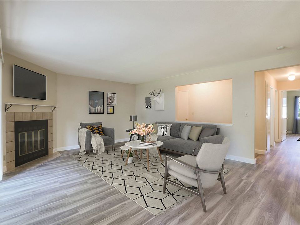 1st image of 1578 Four Oaks Cir