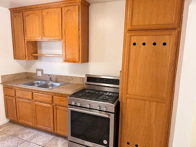 16711 Prairie Ave #2 — Photo 7