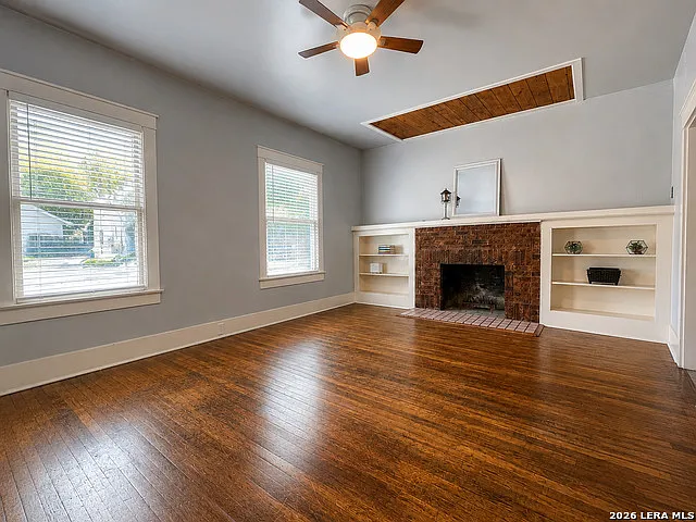 3 bed, 1.0 bath, 1384 sqft, $1,525 — Photo 2
