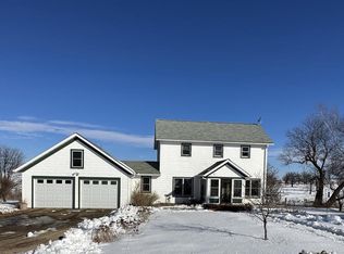 11066 Hickory Grove Rd, Livingston, WI 53554